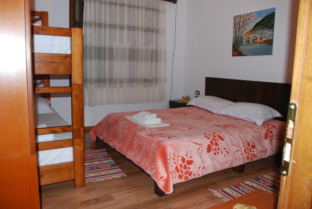 Bed & Breakfast Local Living Edi ベラト エクステリア 写真